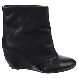 Botas de cuero negro French Connection