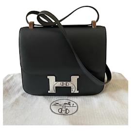 Hermès Constance 24 Azul Marino Cuero Box