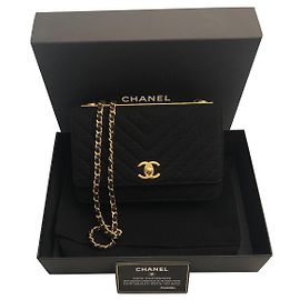 Sac à main Chanel en tissu noir