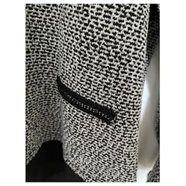 Grauer Wollpullover mit schwarzem Satinkragen - Autre Marque