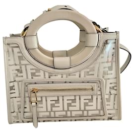 Fendi Pasarela de compras pequeña