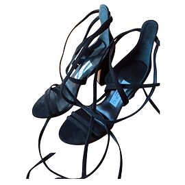 Décolleté Jimmy Choo Flynn 85 in camoscio nero a punta aperta