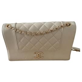 Chanel Mademoiselle Borsa a mano in pelle beige oro