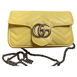 Gucci GG Marmont Super Mini Tasche Gelb Leder