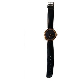 Gucci Uhr Schwarzes Lederarmband Goldkontur
