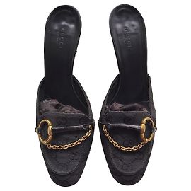 Mule Gucci Nere in Lana con Fibbia Dorata