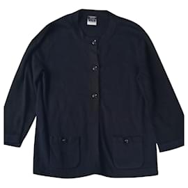 Cardigan Chanel Uniform blu navy con bottoni Camelia