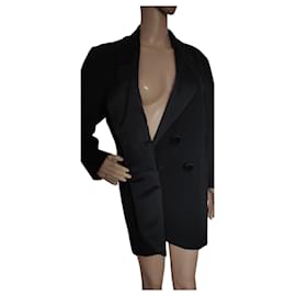 Yves Saint Laurent Veste smoking longue en laine noire