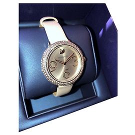 Reloj Swarovski Crystal Frost Cuero Blanco