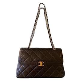 Chanel Handtasche aus schwarzem Leder
