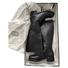 Botas Gucci de piel negra