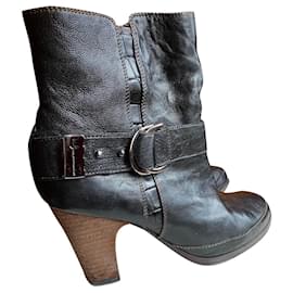 Botines Adolfo Dominguez de cuero negro 37