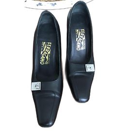 Autre Marque Décolleté Salvatore Ferragamo in pelle nera