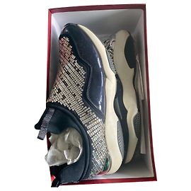 Salvatore Ferragamo Graue silberne Strasssteine