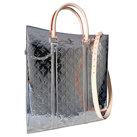 Louis Vuitton Specchio portapiatti (sotto Virgilio Abloh)