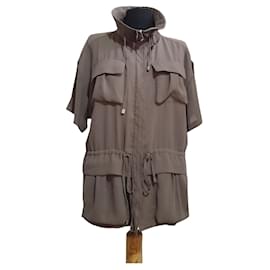 Chaqueta Marc Cain Verde de Manga Corta