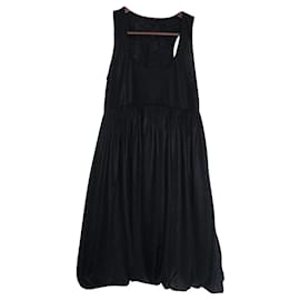 Vestido negro French Connection