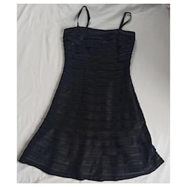 Vestido negro sin tirantes Bcbg Max Azria de seda y poliéster