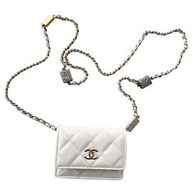 Chanel Kartenhalter an Kette weiß aus Leder