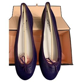 Bailarinas REPETTO A ESTRENAR EN CAJA