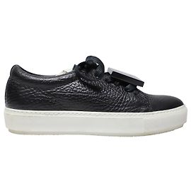 Autre Marque Acne Studios Adriana Niedrige Sneakers aus schwarzem Kalbsleder
