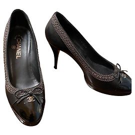 Chanel Logo CC Black Leather Pumps Heels Size 38