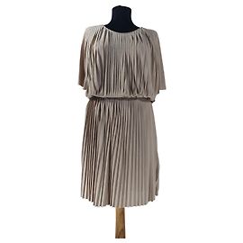 Vestido plisado Filippa K beige