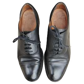 Richelieu Loake Cap Toe Noir en Cuir 41