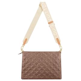 Louis Vuitton Bolsa LV Coussin MM Taupe