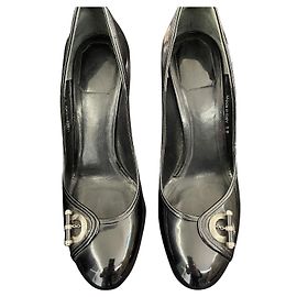 Zapatos de tacón Dior en charol negro