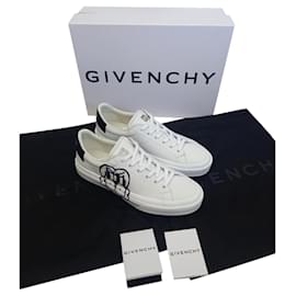 Zapatillas Givenchy Chito Blancas de Piel 44