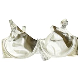 Autre Marque Sujetador push-up Chantelle beige de encaje