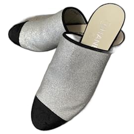 Chanel Pantoletten Stoff Silber Hardware 37