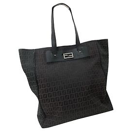 Clutch Fendi Collector Square in tela monogram e pelle nera