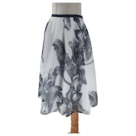 Lawrence Grey Midirock Weiß und Blau