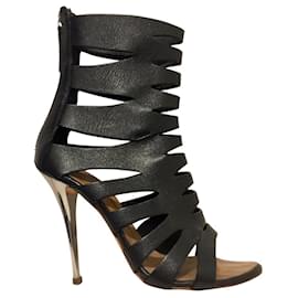 Cage Heels mit Ausschnitten von Giuseppe Zanotti