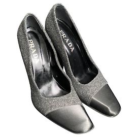 Prada Pumps Schwarz Grau Wolle Satin Größe 40