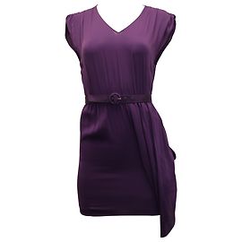 Vestido con bajo asimétrico y cinturón en seda violeta de Alice + Olivia