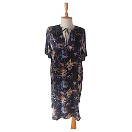 Munthe Plus Simonsen Seidenkleid