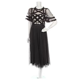 Needle & Thread Maxikleid schwarz floral