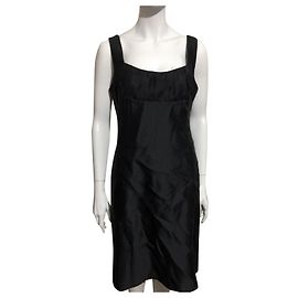 Das kleine Schwarze von Armani Collezioni