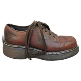 Dr. Martens Dr. derby. Martens p 38