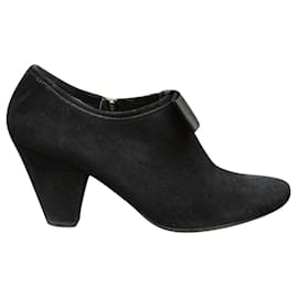 Botas cortas Prada de ante negro 36 IT