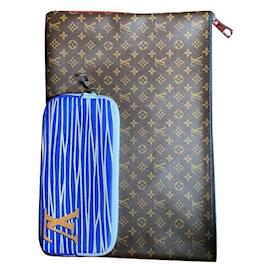 Louis Vuitton sacchetto per4  multi-tasca