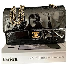 Chanel Timeless Borsa con patta in vernice nera oro