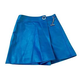 Shorts Hermès con detalle cadena de ancla en piel azul