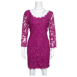 Diane Von Furstenberg DvF Zarita Spitzenkleid mit U-Ausschnitt in Fuchsia