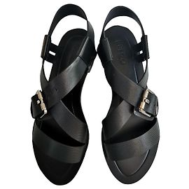 Sandali Kenzo in pelle nera con cinturino grosso