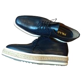 Brogues Prada in pelle blu