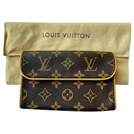 Louis Vuitton Pochette Florentine Marrone